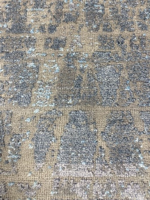 Hand-knotted carpet Modern