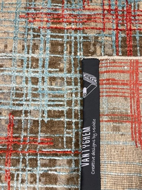 Hand-knotted carpet Modern