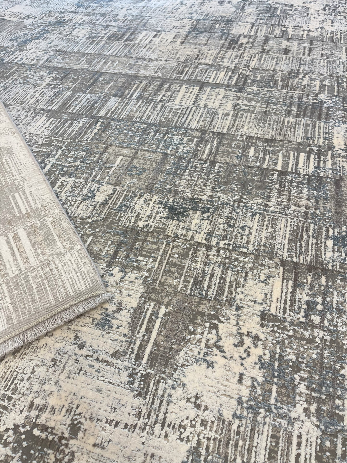 Machine woven carpet COPY