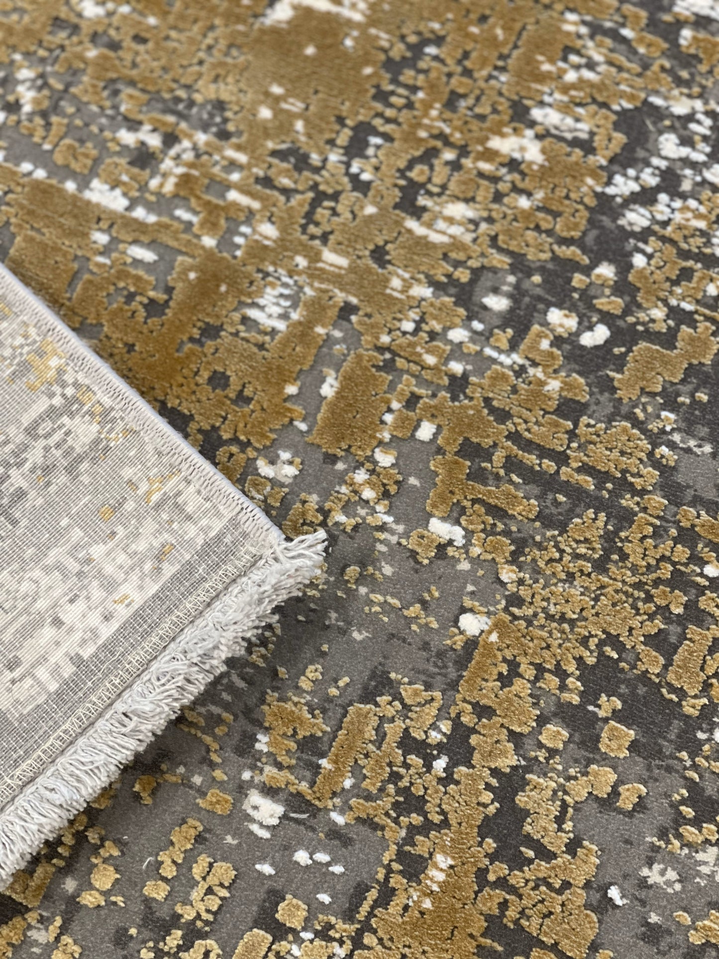 Machine woven carpet COPY