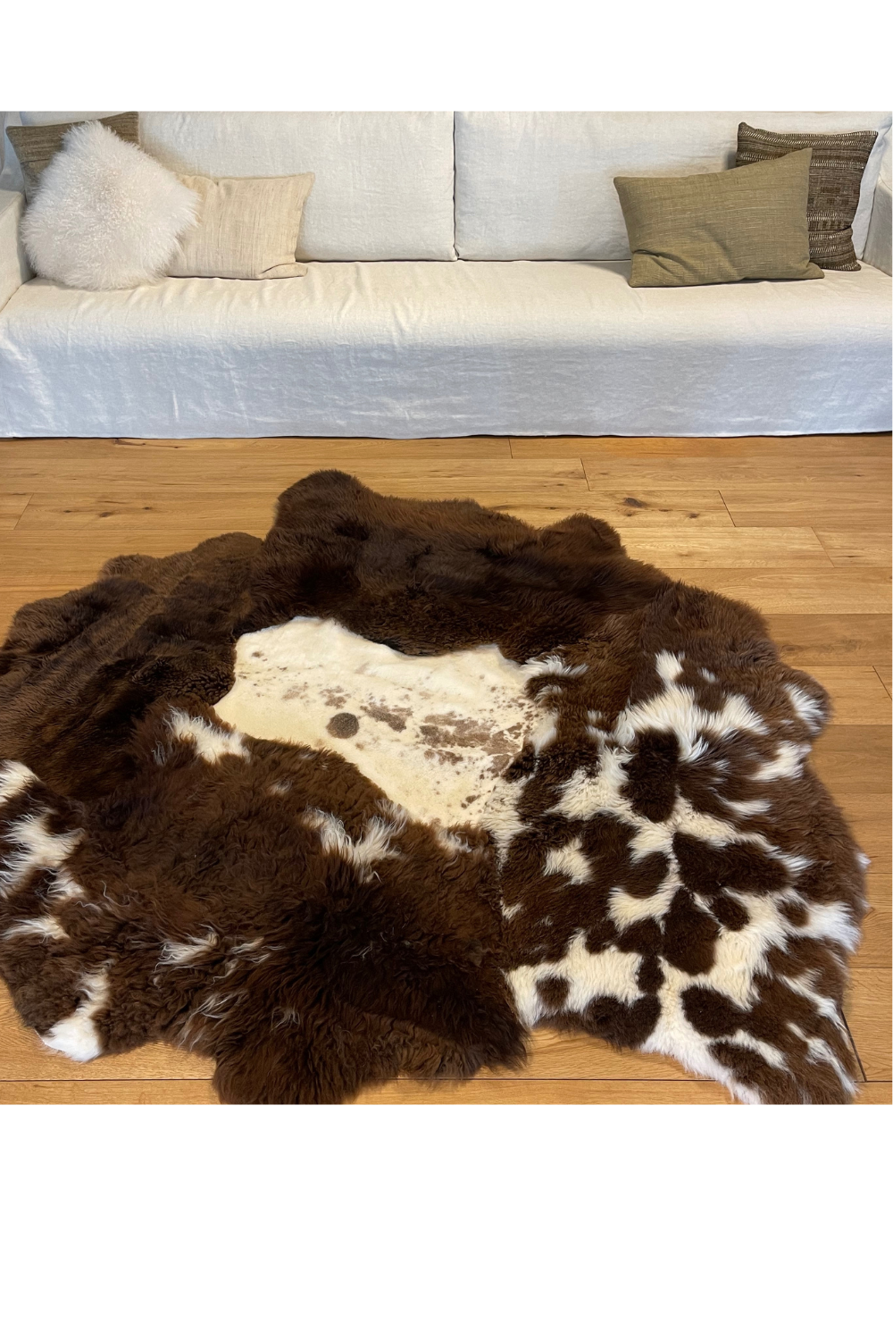 Patchwork sheepskins brown white