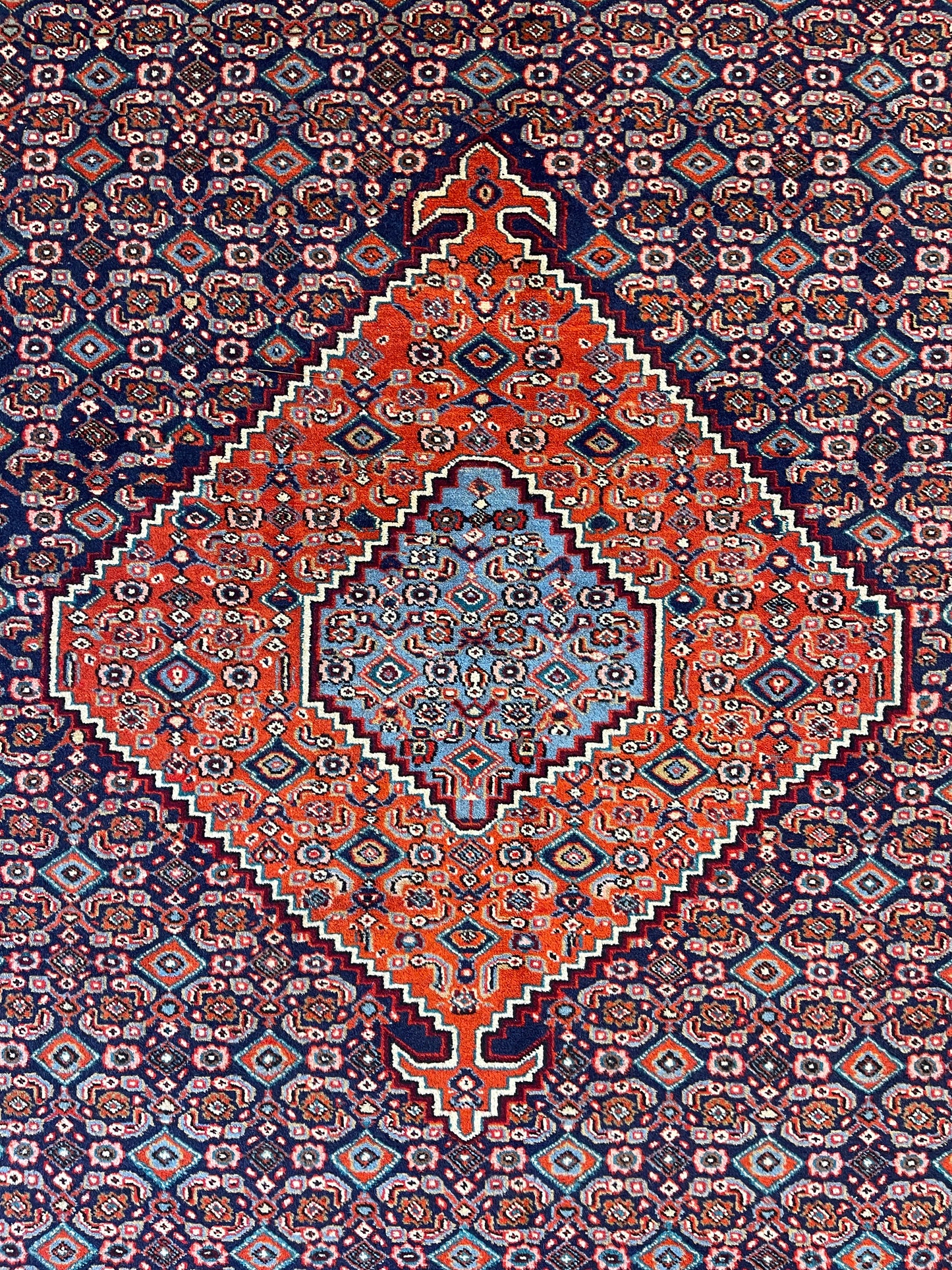 Tapis noué main Senebaf
