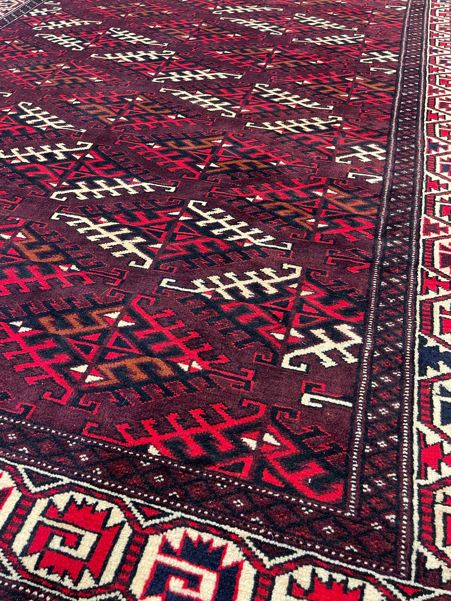Hand-knotted carpet Turkamen