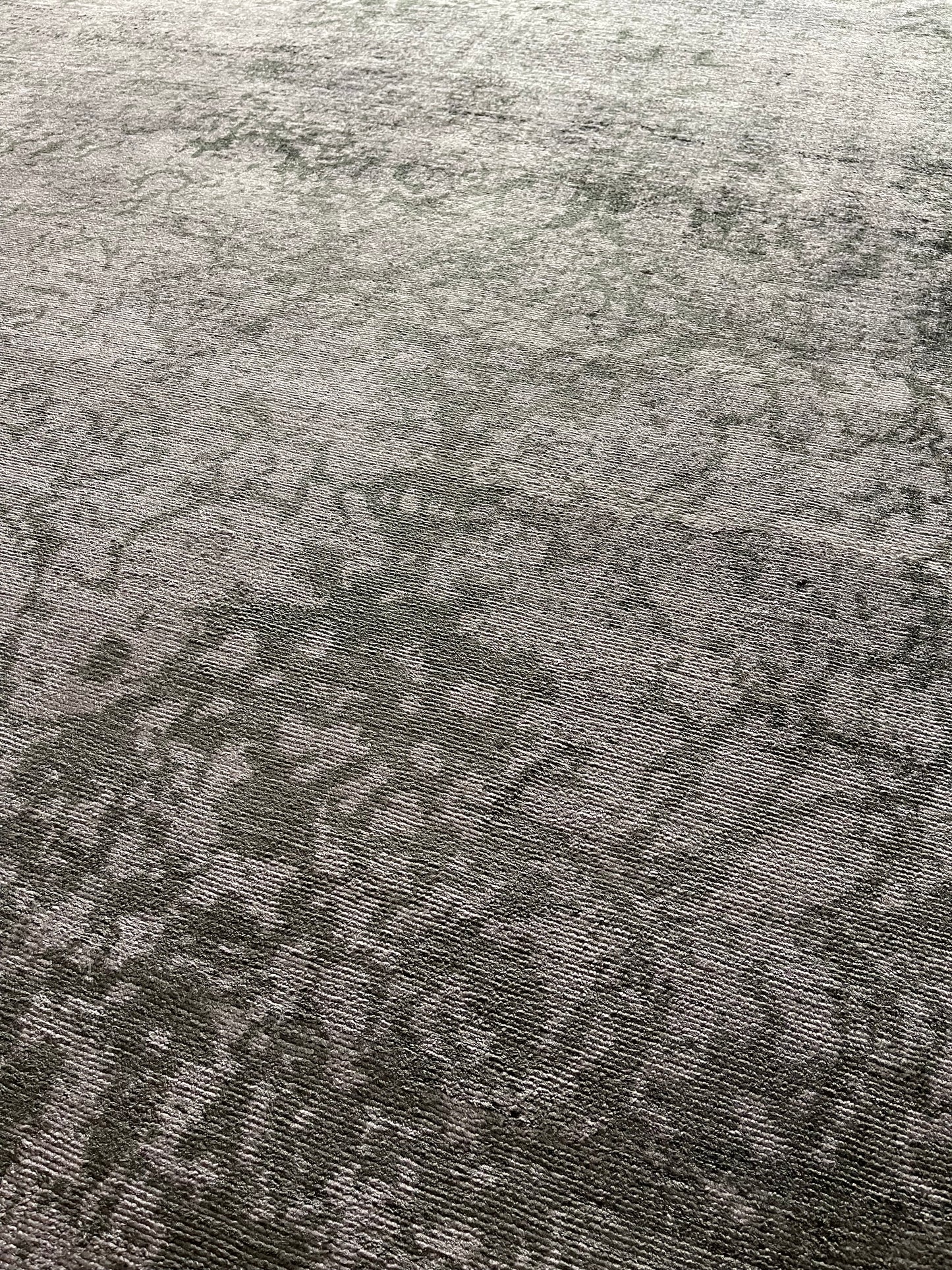 Hand-woven carpet Blake