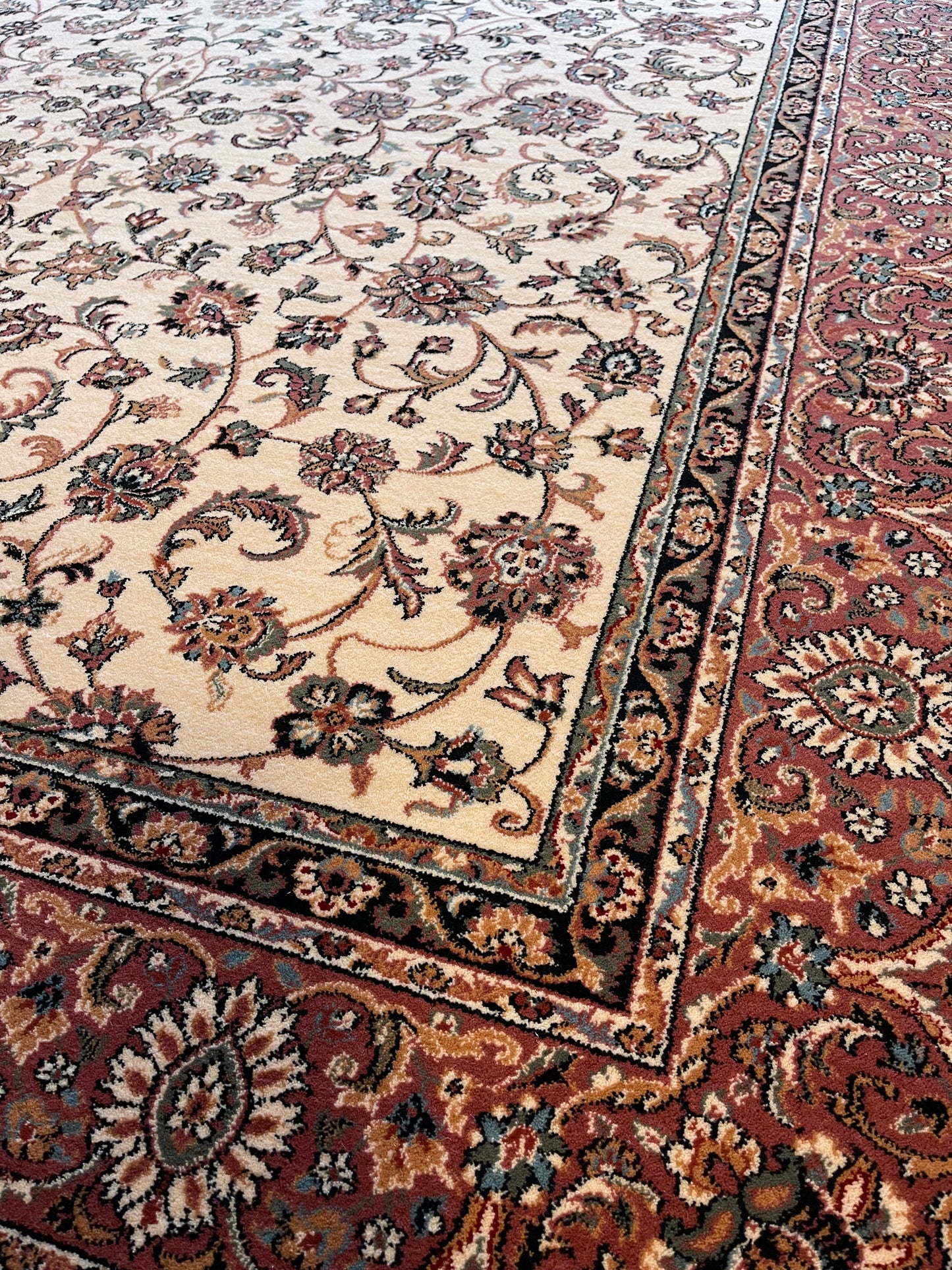 Tapis tissé à la machine Farsistan