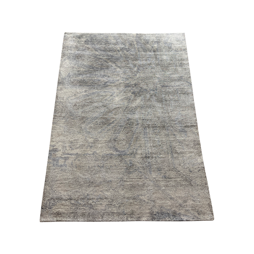 Hand-woven carpet Flower