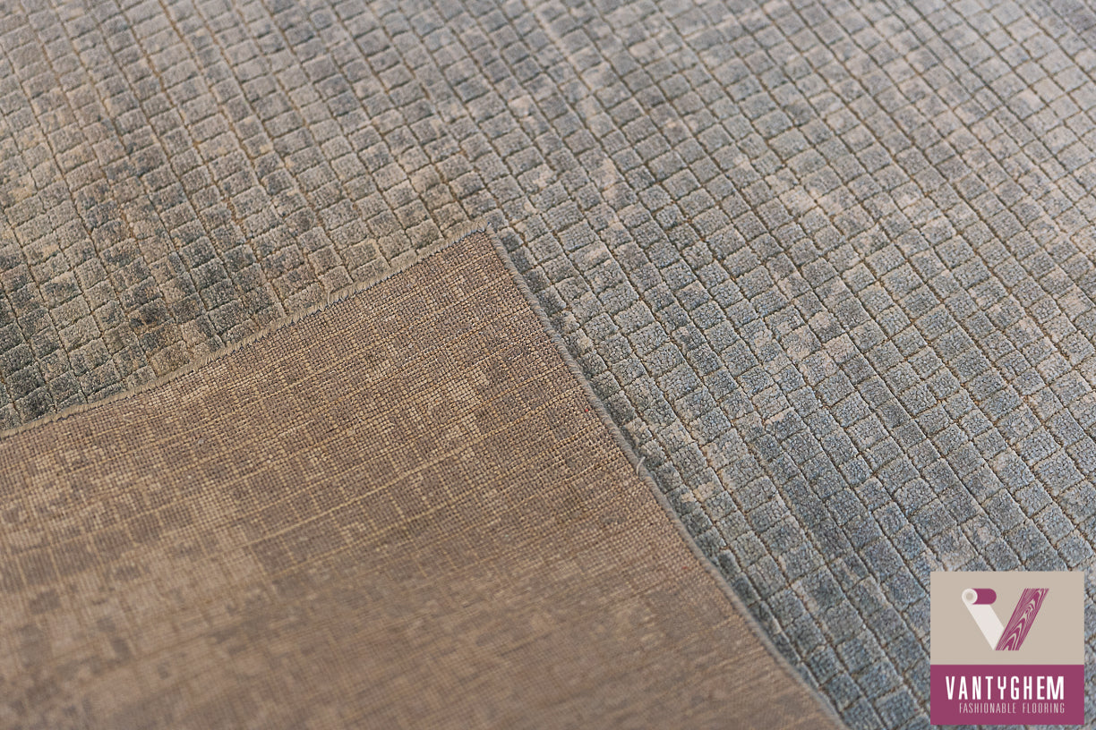 Hand-knotted carpet Crocodile