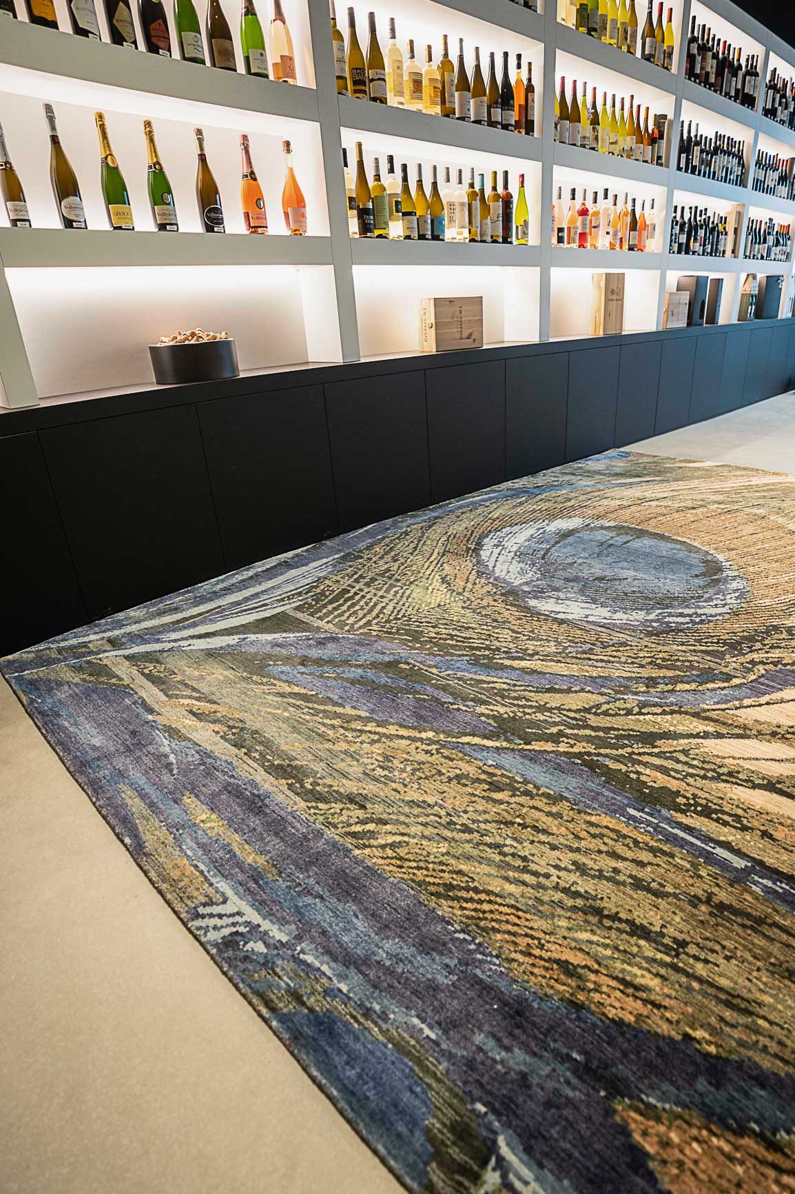 Hand-knotted carpet Peacock Tail ARTWORK