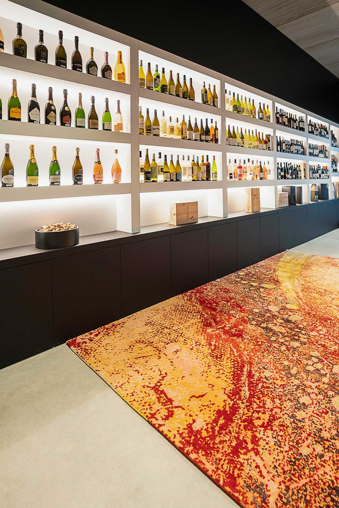 Hand-knotted carpet Red Vibes ARTWORK