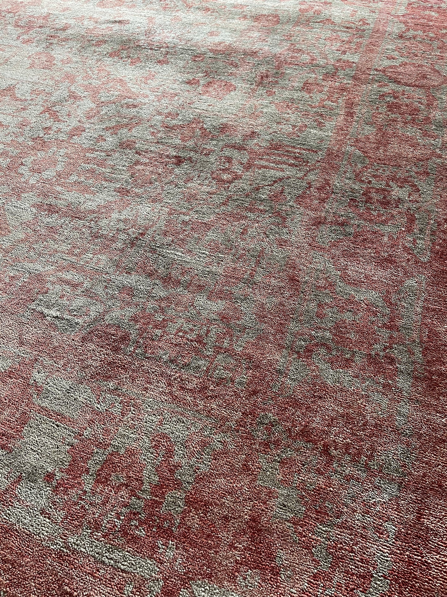 Hand-knotted carpet Red valentine
