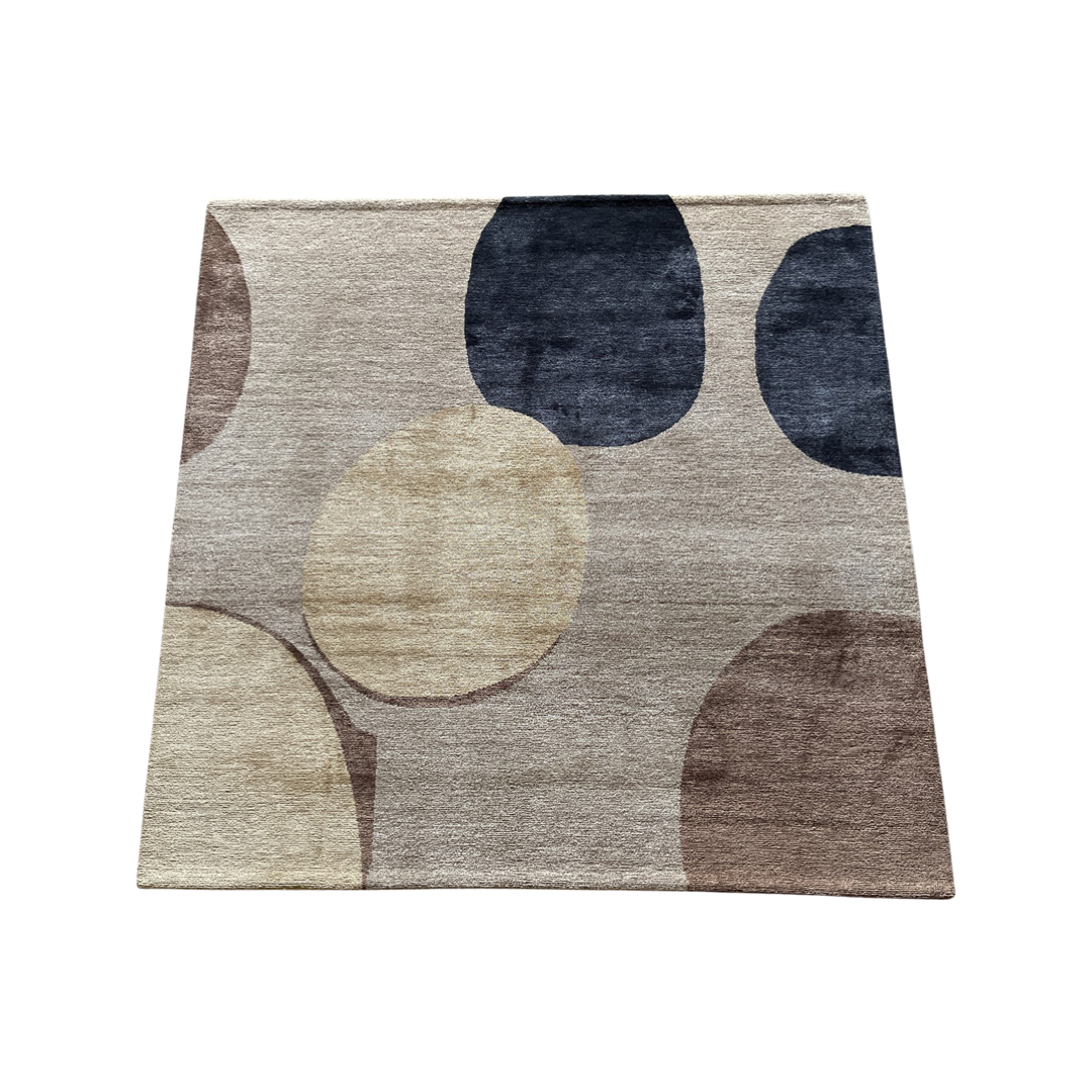 Tapis noué main Soie pierre