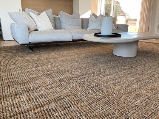 Hand knotted carpet Jute