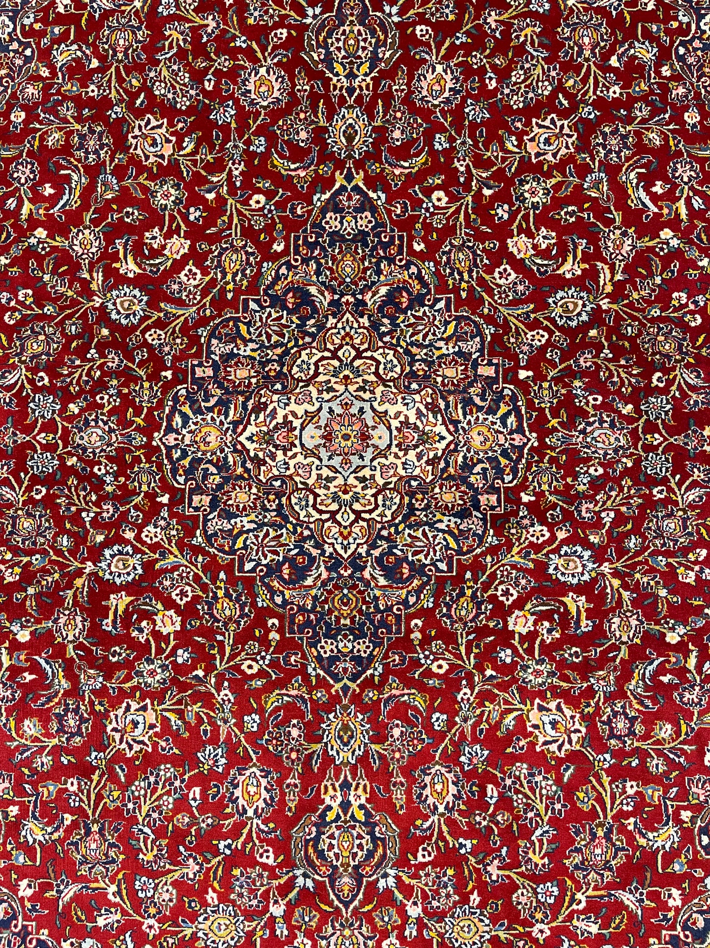 Hand-knotted carpet Keshan