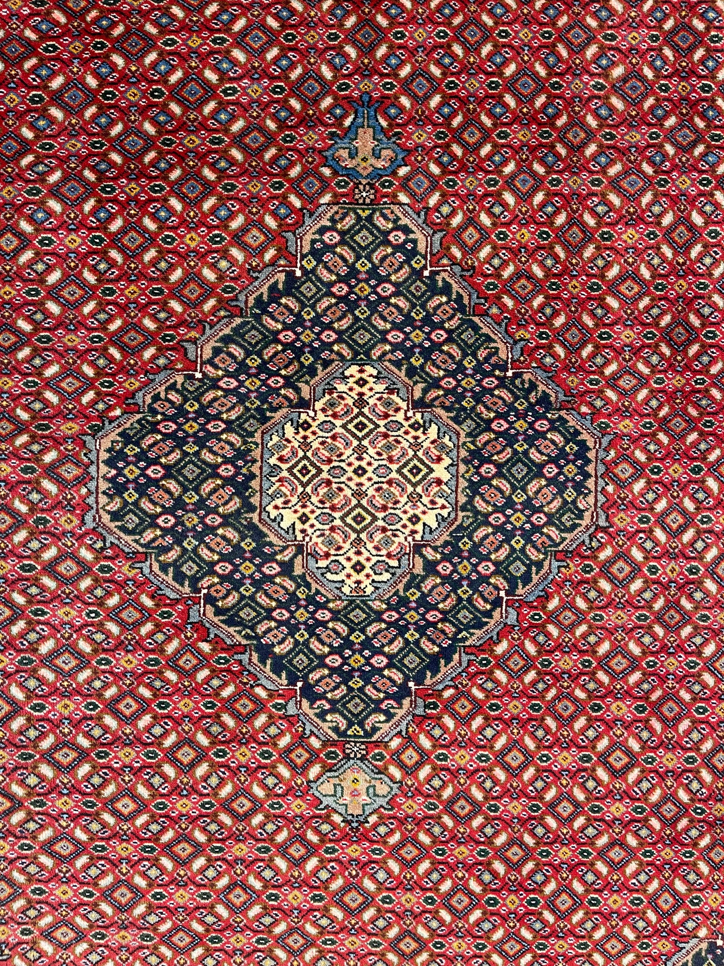 Hand-knotted carpet Seneh