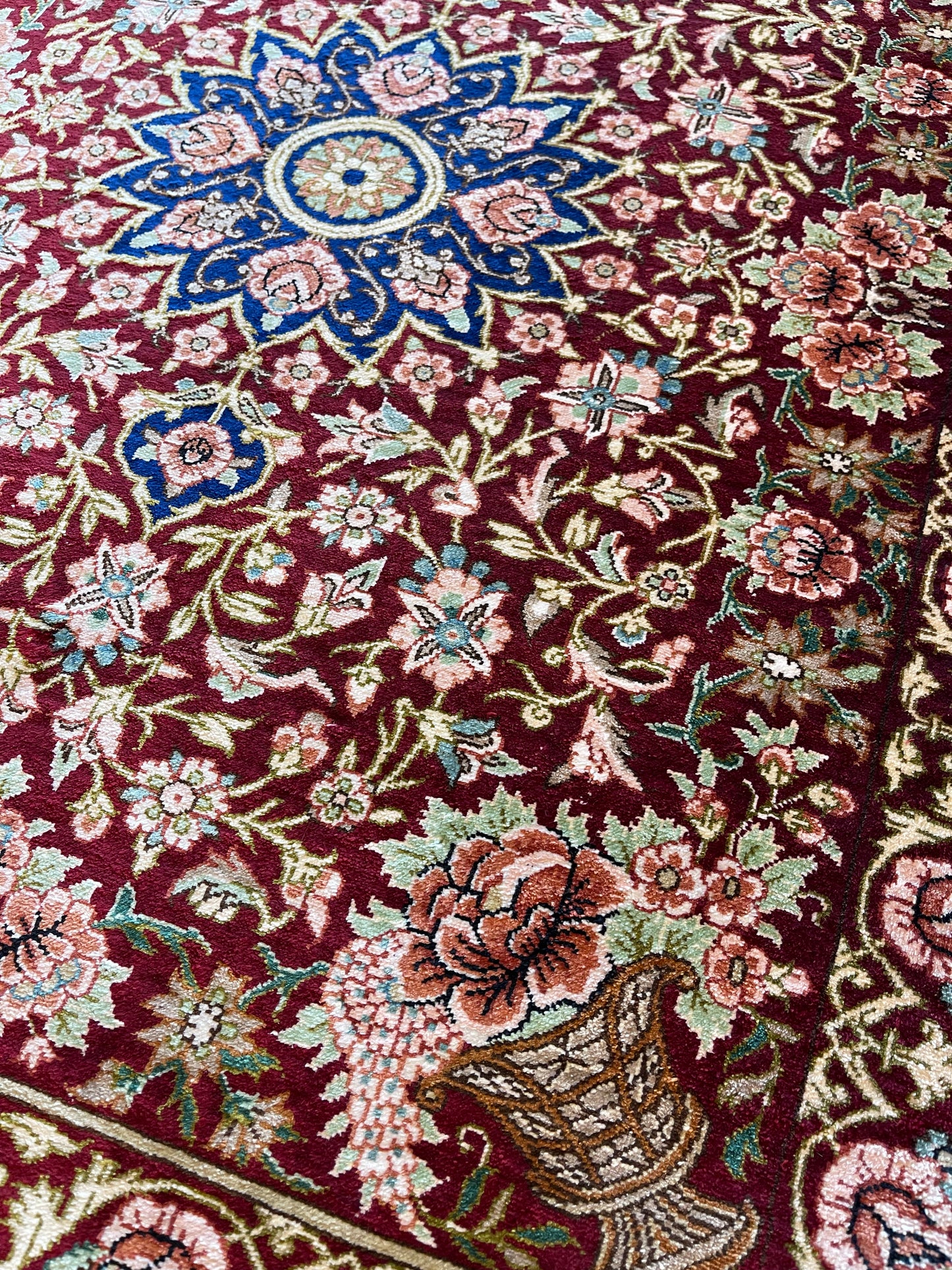 Handgeknoopt tapijt Ghoum Silk on silk